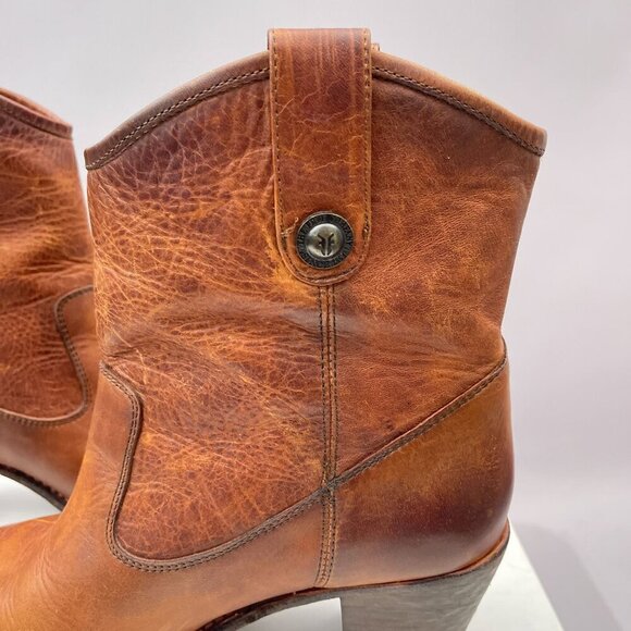 Frye Billy Short Cognac Brown Leather Ankle Boots Button Detail Women's 10 B - Picture 10 of 12